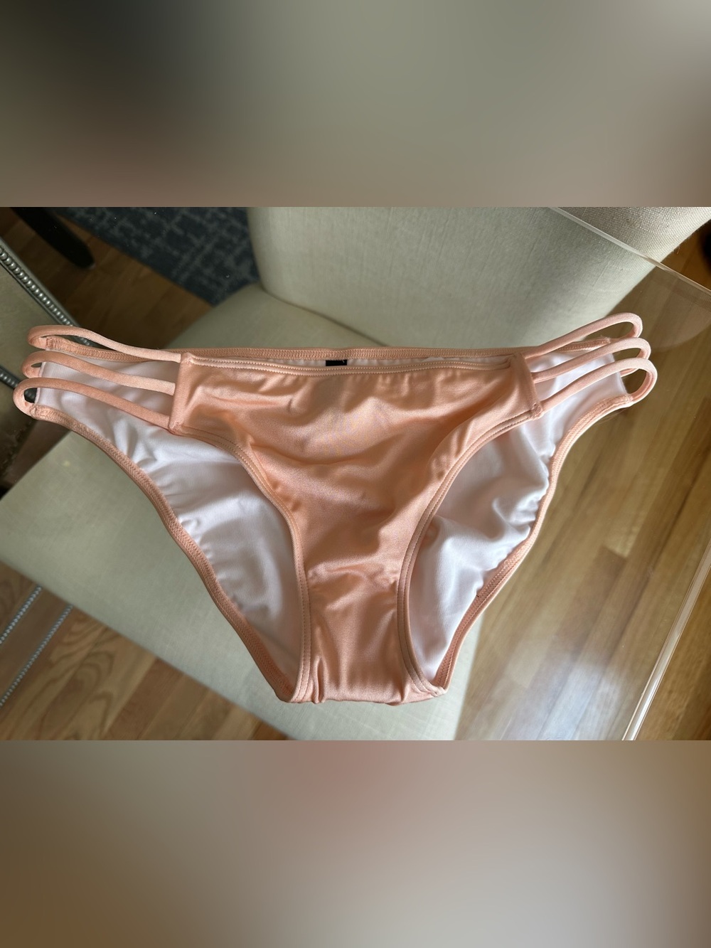 ✨NWOT ✨Victoria's Secret Peach Bikini Bottom